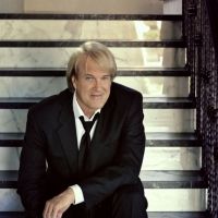 John Tesh Brings AN ACOUSTIC CHRISTMAS To The McCallum