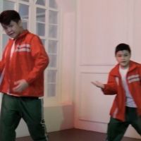 VIDEO: Hi Jakarta Students Dance to 'Santa Claus is Coming to Town'