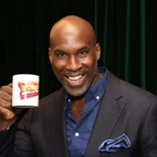 Wake Up With BWW 10/4: AMERICAN UTOPIA Begins Previews, and More!