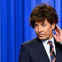 Toni Brattin Brings Her Viral QVC Wig Moment to THE TONIGHT SHOW