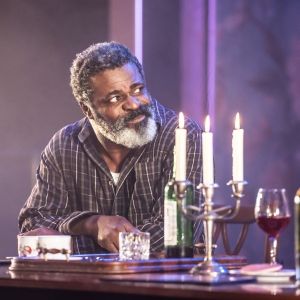 Review: BETWEEN RIVERSIDE AND CRAZY, Hampstead Theatre