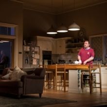 BWW Review: MIDDLE, National Theatre