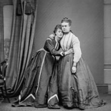 BWW Review: FANNY & STELLA, The Garden Theatre at The Eagle