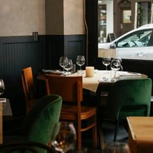 Shmoné: A Cozy Greenwich Village Eatery with Extraordinary Market-Driven Cuisine