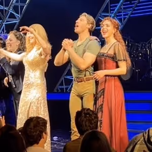 Video: TITANIQUE Wishes Céline Dion a Happy Birthday During Curtain Call