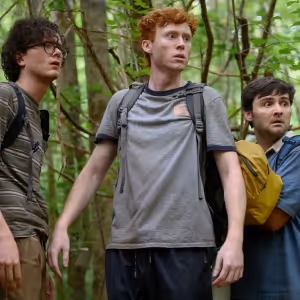 Vide: Watch Peacock's PLEASE DON'T DESTROY: THE TREASURE OF FOGGY MOUNTAIN Trailer