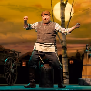 Review: FIDDLER ON THE ROOF at The Phoenix Theatre Company
