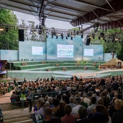 Feature: 52.000 KAARTEN VERKOCHT VOOR HET WAS ZONDAG IN HET ZUIDEN at Openluchttheater De Doolhof Tegelen