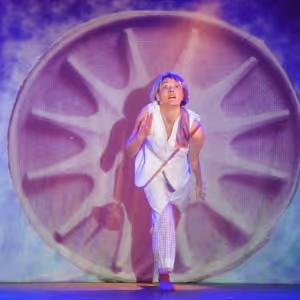 AN AMBIVALENT WOMAN OF 37 Comes to OZ Arts