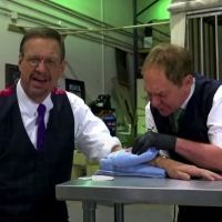 VIDEO: Penn & Teller Perform Tattoo Magic on THE LATE LATE SHOW Video