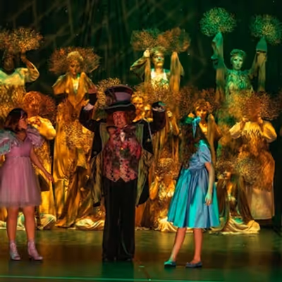 Review: ALICE ET LA PIERRE D'OPAZE at La Sucrerie de Wavre