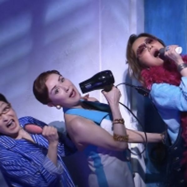 VIDEO: Watch the Trailer For MAMMA MIA! in Japan - Japan Theater Video