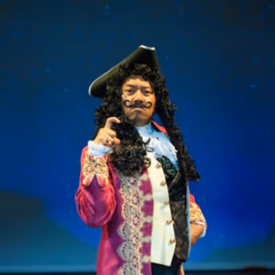 Interview: Jomar Tagatac of PETER PAN GOES WRONG at San Francisco Playhouse