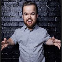 The Den Theatre to Present Comedian Brad Williams in December on The Heath Mainstage