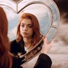 L Devine Shares New Single 'Priorities'