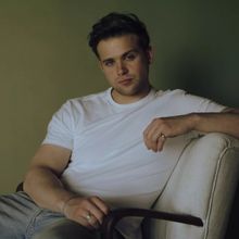 Leo Woodall Joins Cast of Netflix's VLADIMIR Series