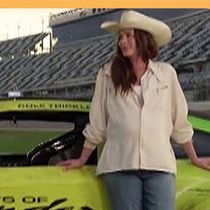Tom Cruise Confirms Anne Hathaway Joins Him for DAYS OF THUNDER Sequel