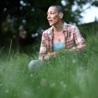 BWW Review: IN THE MIDDLE OF THE FIELDS at Solas Nua