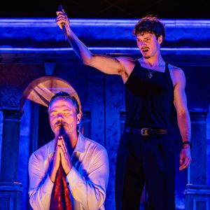 Review: HAMLET at Oak Park Festival Theatre, Oak Park IL