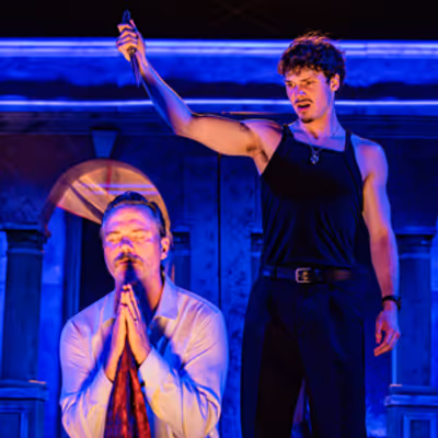 Review: HAMLET at Oak Park Festival Theatre, Oak Park IL