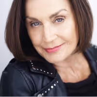 BWW Interview: Mary Goggin of RUNAWAY PRINCESS Shares Her Unlikely Journey on…