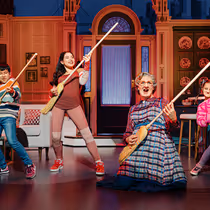 One Last Bow: MRS. DOUBTFIRE Takes Her Leave in Germany
