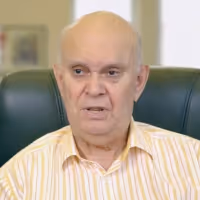 Sir Alan Ayckbourn Says That Streaming Theatre 'Just Isn't Theatre'