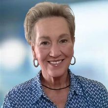 Interview: Suzanne King, Bringing us STAGE WHISPERS About Houston Local Theatre