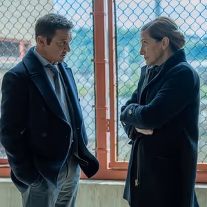 Video: Jeremy Renner and Edie Falco Star in MAYOR OF KINGSTOWN Sneak Peek Clip