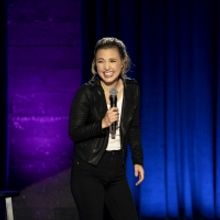Netflix Announces Taylor Tomlinson's First Hour-Long Comedy Special