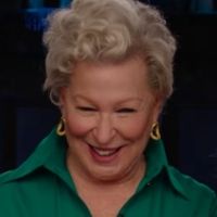 VIDEO: Bette Midler, Sarah Jessica Parker & Kathy Najimy React to HOCUS POCUS 2… Video
