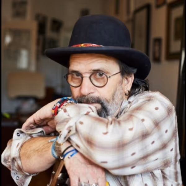 Steve Earle Releases Live New Album 'Alone Again' (Live) Photo