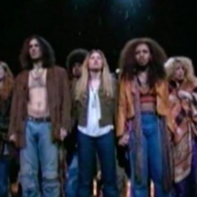TV: Broadway Beat Special Sneak Peek - HAIR 'Lets the Sun Shine In' On Broadway!