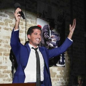 Photos: Anthony Nunziata Sneak Previews Cafe Carlyle Debut at Cafe Centro