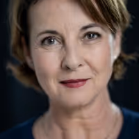 BWW Feature: ANNE-MIEKE RUYTEN SPEELT MEVROUW BONGAERTS IN DAGBOEK VAN EEN…