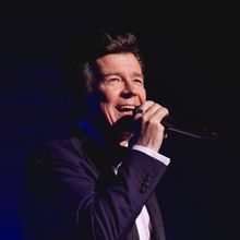 Review: RICK ASTLEY'S SWINGING CHRISTMAS, Royal Albert Hall