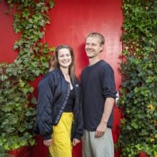 BWW Feature: DESI VAN DOEVEREN EN COEN BRIL SPELEN HOOFDROL IN NIEUWE BRITS-NEDERLAND