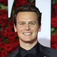 Jonathan Groff Joins Netflix Family Series LOST OLLIE