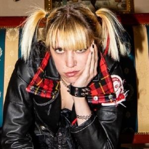 Kate Klein Releases New Single 'In my mind we're all insane'