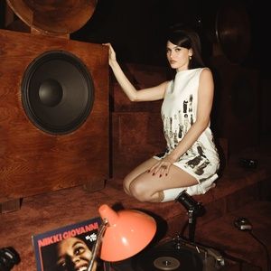Sienna Spiro to Bring 'My House' Tour to North America, the UK, & More This Fall