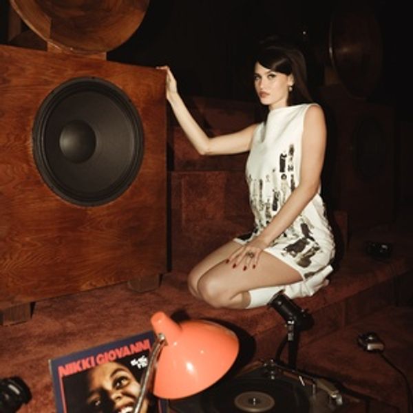 Sienna Spiro to Bring 'My House' Tour to North America, the UK, & More This Fall Photo
