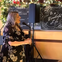 BWW Review: CORINNA SOWERS ADLER Sweetens The Summer Night at The West Bank Cafe