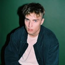 Sam Fender Shares 'Back To Black' Live Cover Recording