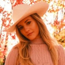 Leah Marie Mason Releases Music Video For New Single 'Miss Us Then'
