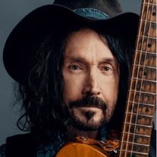 Mike Campbell to Release 'Heartbreaker' Memoir in March 2025