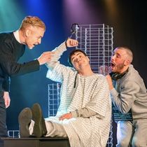 Review: THE LEGEND OF DAVIE MCKENZIE, Oran Mor