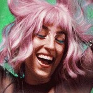 Video: Izzy Raye Shapeshifts In New Video For 'Favorite Girl'