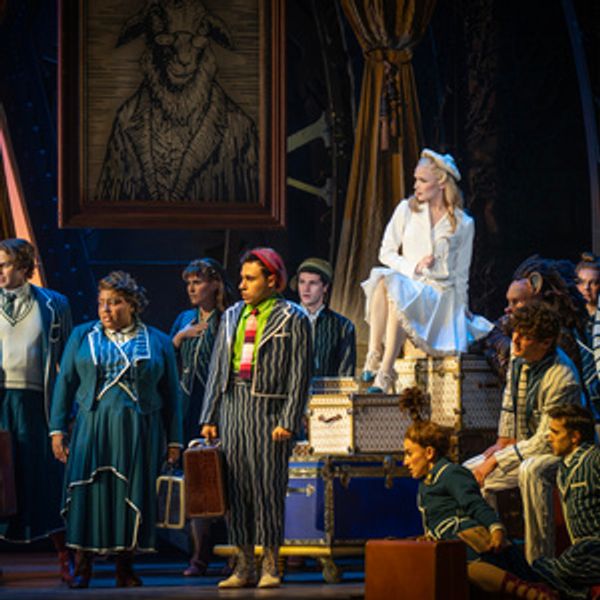 Interview: Gina Brady of FRASER IN PARTNERSHIP WITH WICKED at Orpheum Theatre Minneap Photo
