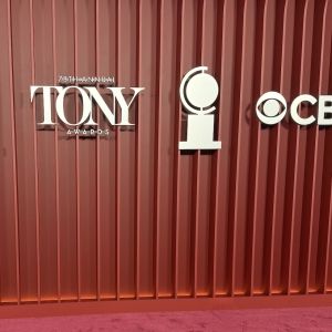 Video: Watch the 2025 Tony Awards Red Carpet Photo