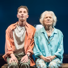 Review: WE HAD A WORLD, Hampstead Theatre